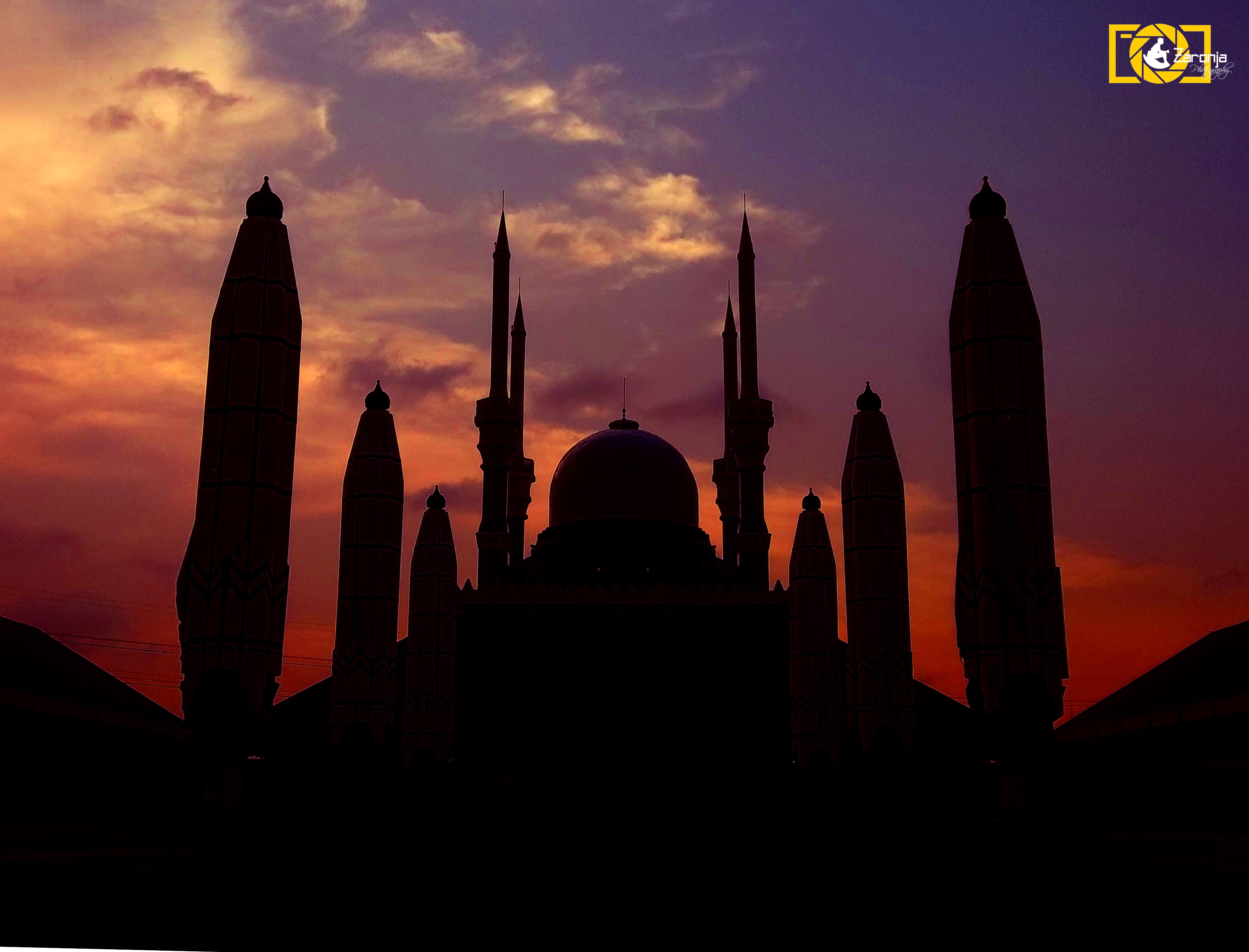 Berwisata Religi Ke Masjid Agung Jawa Tengah  Zaronja 